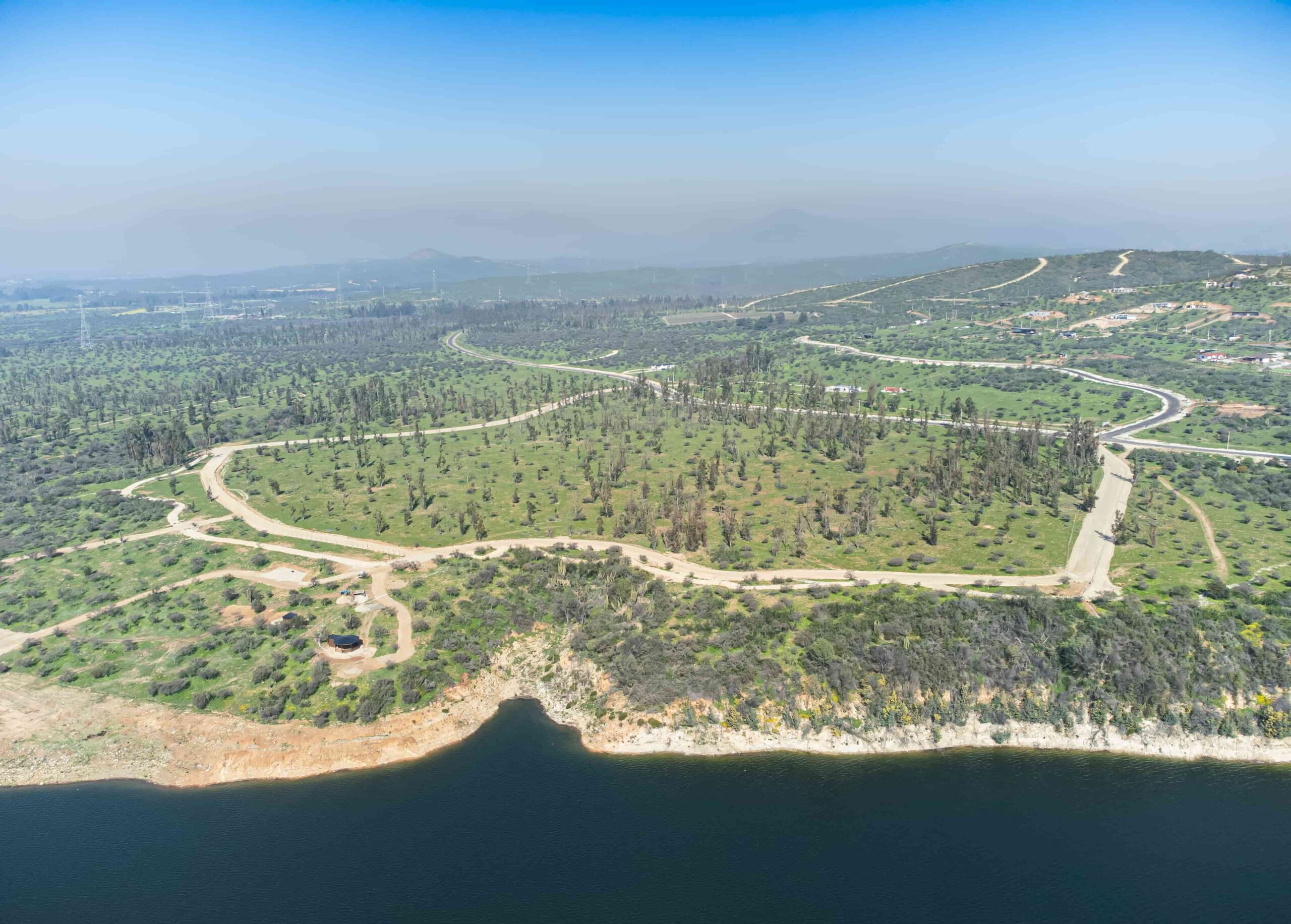 Vista aérea del loteo y accesos de Hacienda Los Aromos, Limache