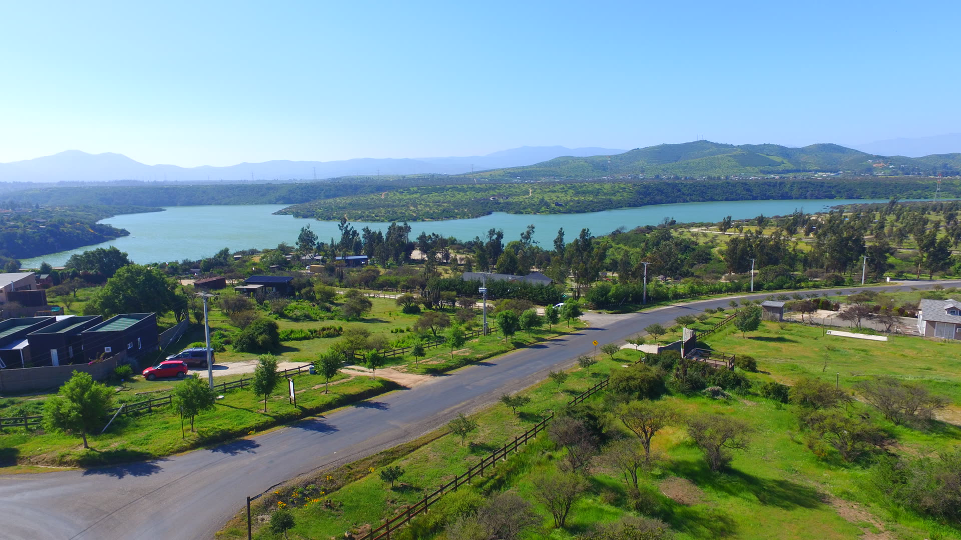 Vista aérea del loteo y los caminos de Hacienda Los Aromos